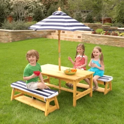 Kidkraft® Kinder Tuintafelset Met Bankjes, Kussens En Parasol, Blauw Met Witte Strepen -Kinder Avontuur Verkoop kidkraft kinder tuintafelset met bankjes kussens en parasol blauw met witte strepen a217906 2